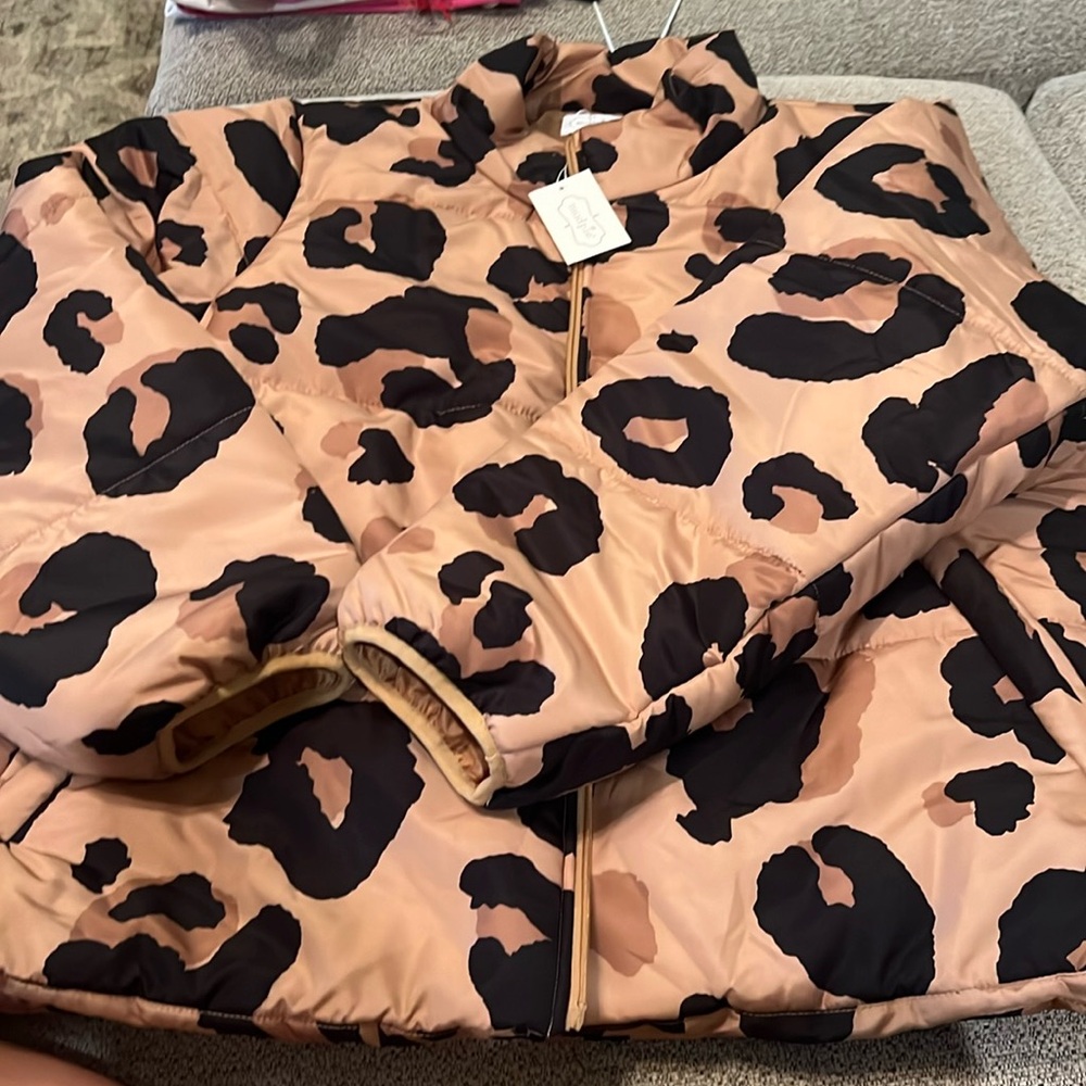 Mudpie Wade Puffer Jacket Leopard, Size XL. Brand new.